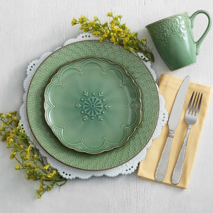 French Lace Set Of 4 Green Dinner Plates 4 French Lace Set Of 4 Green Dinner Plates - Image 2