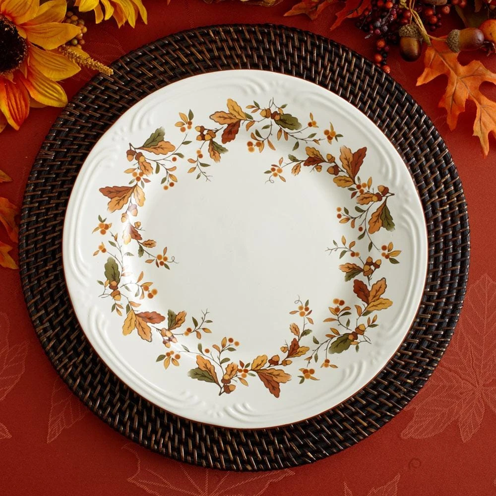 Autumn Berry Set Of 8 Dinner Plates 4 Autumn Berry Set Of 8 Dinner Plates - Image 2